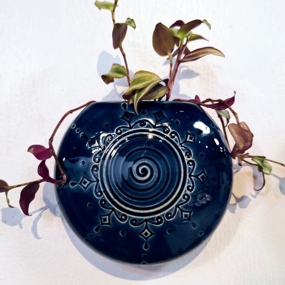 Air Planter by Plays In Mud Pottery