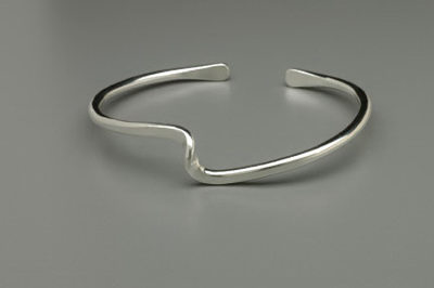 Single Wave Cuff Bracelet by Thomas Kuhner