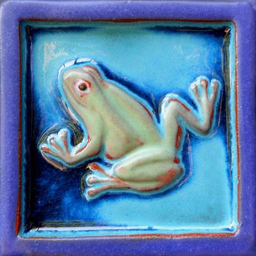 Small Frog Tile by Parran Collery