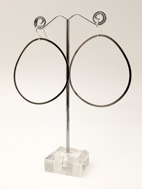 Organic Line Circle Earrings by Daphne Olive